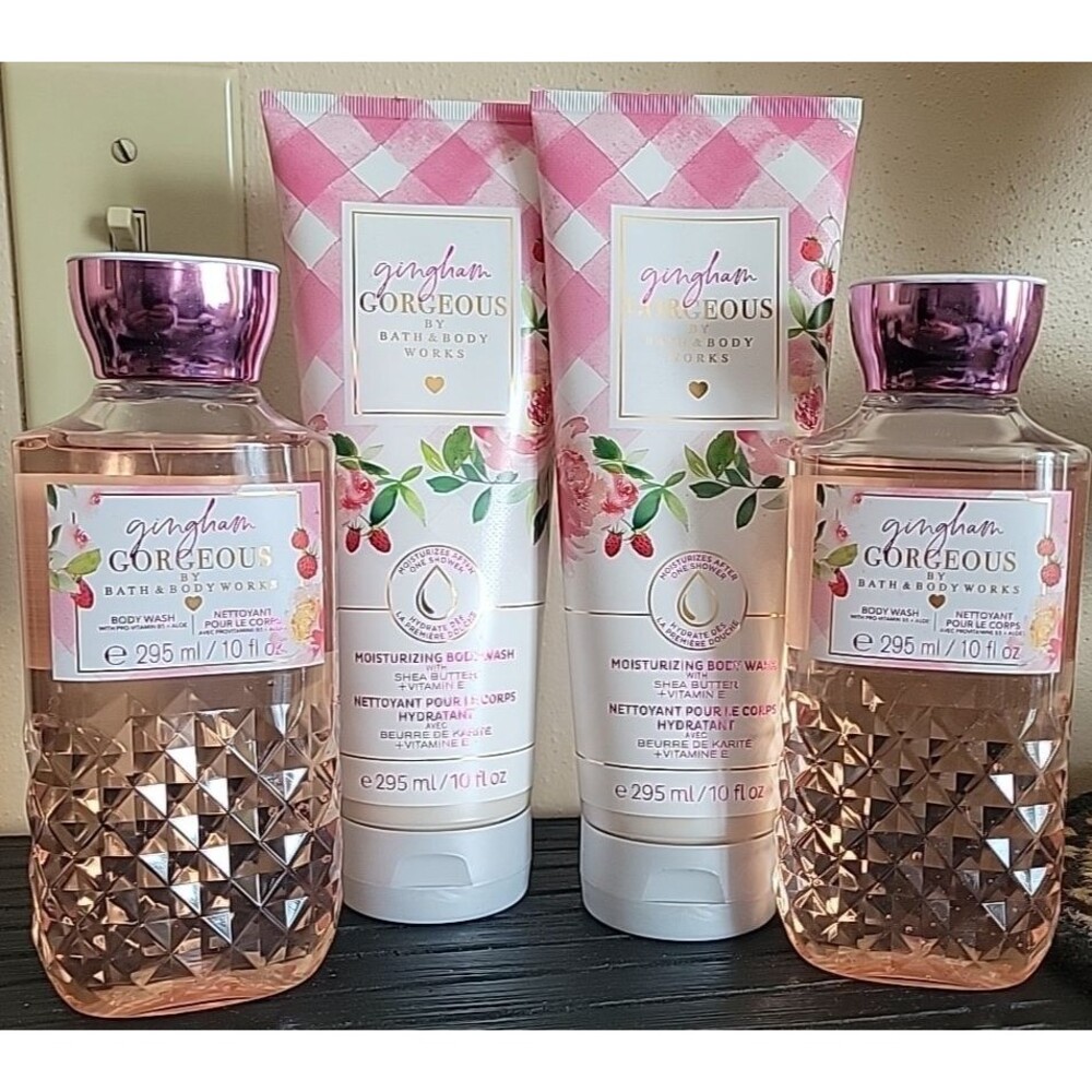 Bath & Body Works GINGHAM GORGEOUS Moisturizing Body Wash 10 oz. - Lot of 4